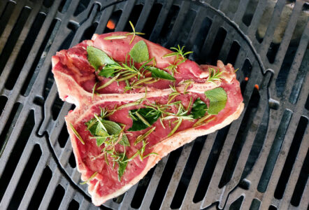 How Can I Tell If My BBQ Grill is Hot Enough to Start Cooking? (Explained Simply)