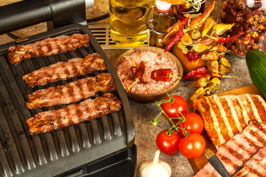 The Pros and Cons of Outdoor Electric Grills