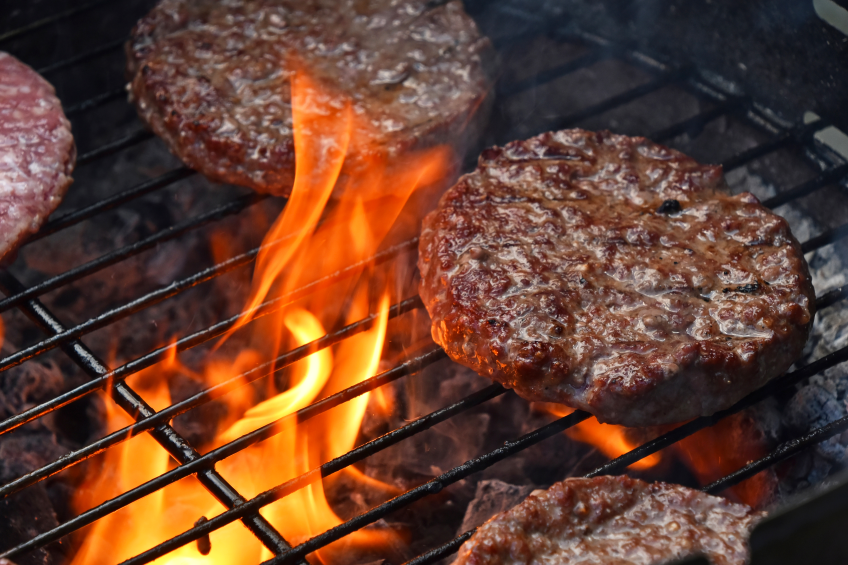 Do You Leave the Lid Open or Closed on a Charcoal Grill? 