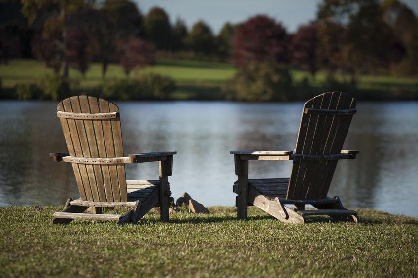 Are Wood or Plastic Adirondack Chairs Better?