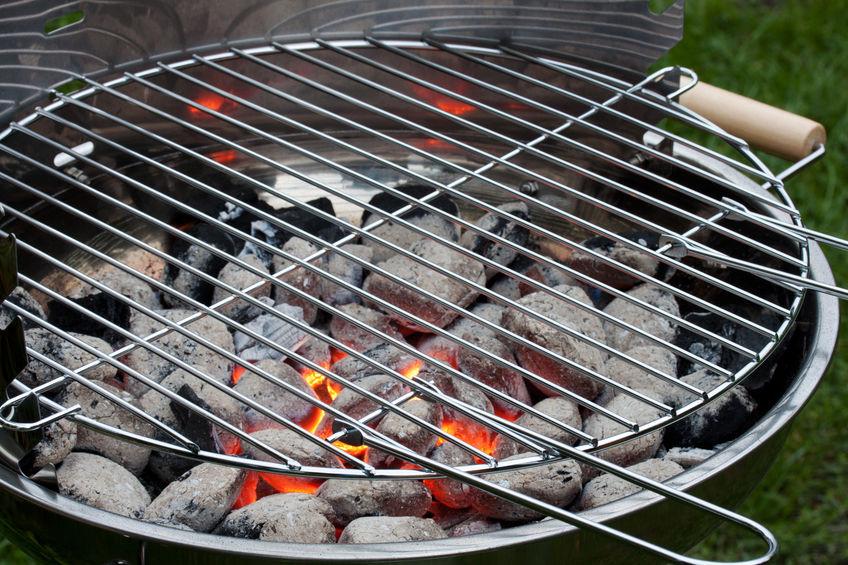 What Are The Pros And Cons Of Charcoal As A Fuel?