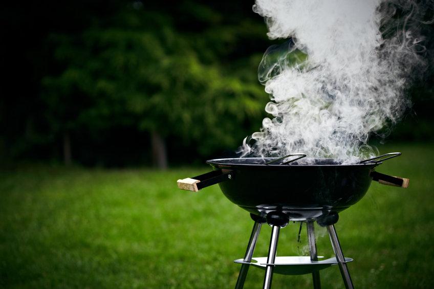 The Pros and Cons of a Charcoal Grill