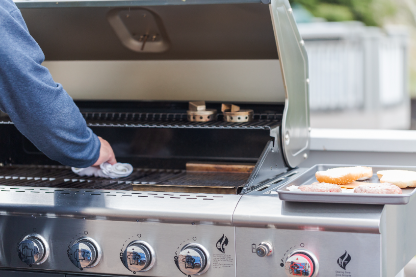 When Should I Brush My Grill to Keep it Clean?