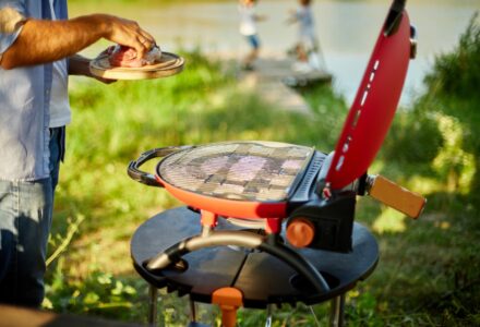What are the Best Portable Gas Grills for Camping and Tailgating?