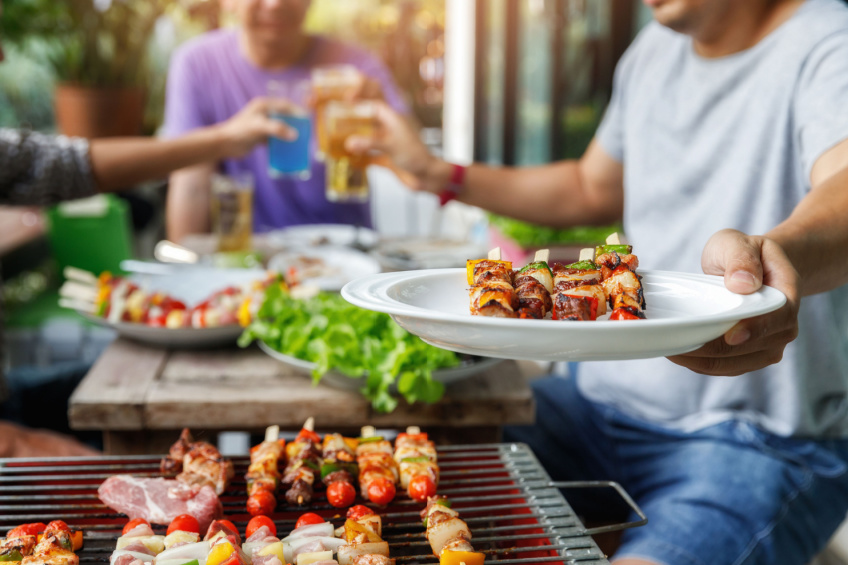 grill size for family of 6