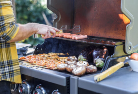 Is 400 Degrees on the Grill Considered Medium? Understanding Grill Temperature Zones and Cooking Tips