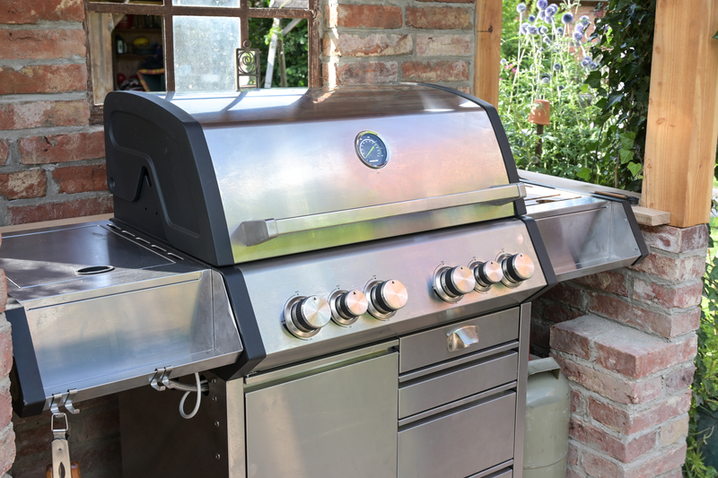 What Is the Average Lifespan of a Gas Grill? 