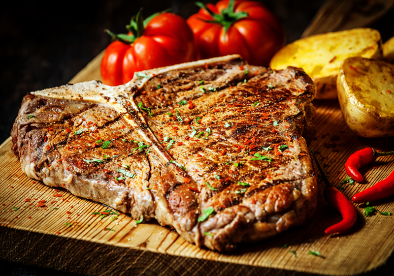 What Is the Best Meat to Cook on a Charcoal Grill? 