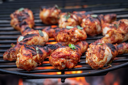 How Long Does Chicken Take to Cook on a Charcoal Grill?